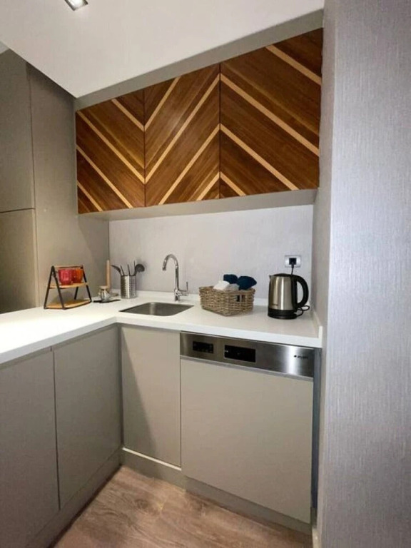 Brand-new 2 1 Apartment-near Mall of Istanbul