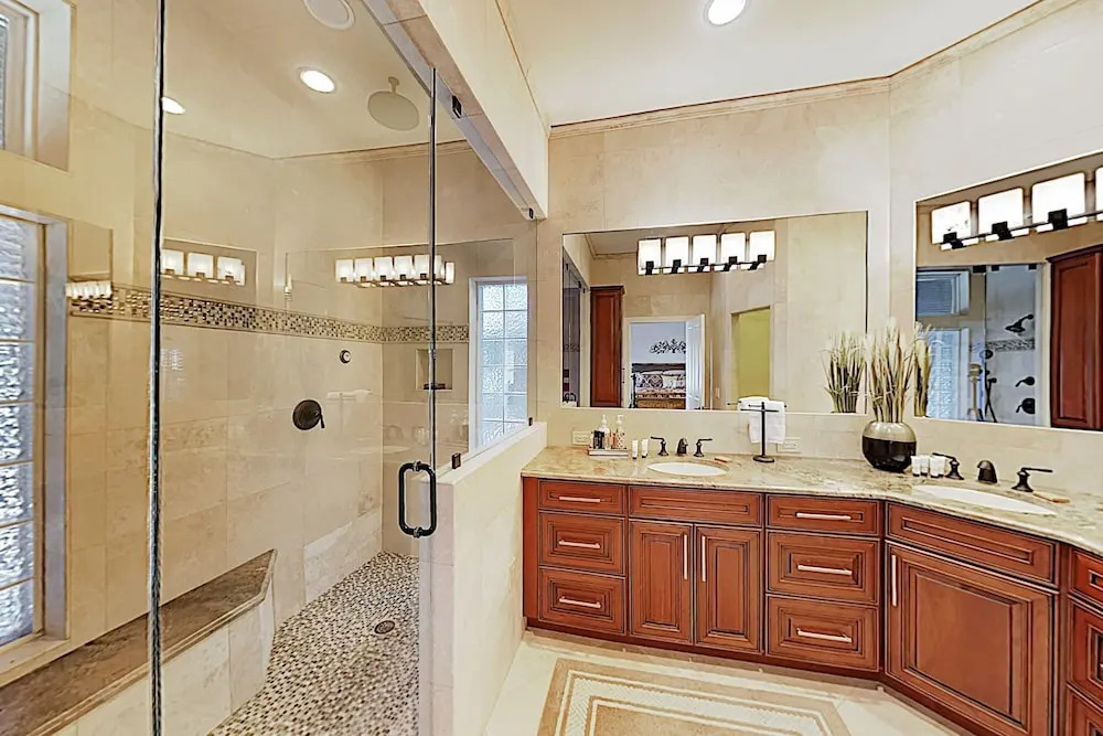 New Listing! Canal W/ Pool, Hot Tub & Dock 3 Bedroom Home