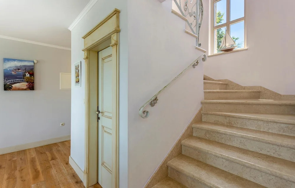 Nice Home In Malinska