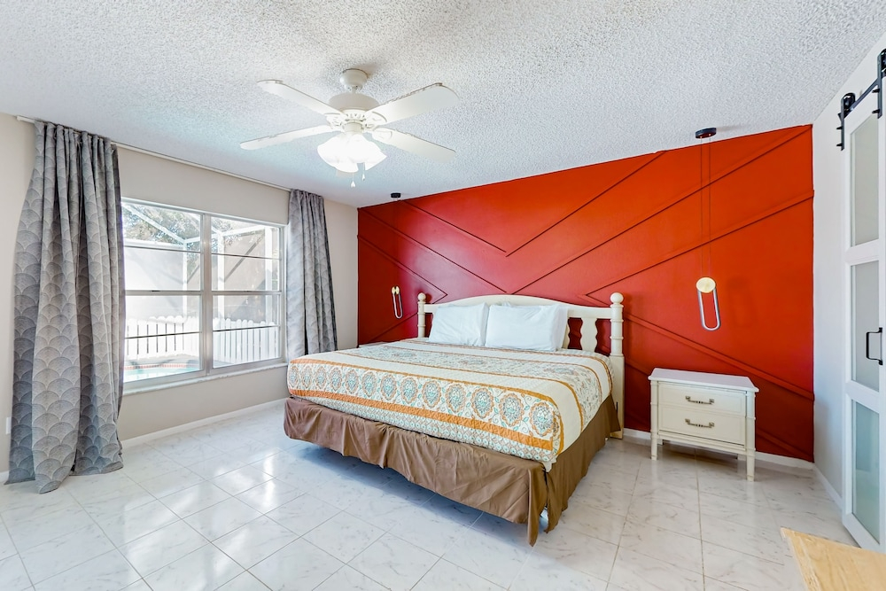 Spacious Dog-friendly Home W/private Pool, Pong Pong, Near Disney