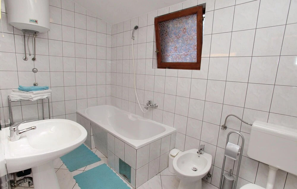 5 Bedroom Lovely Home In Okrug Donji