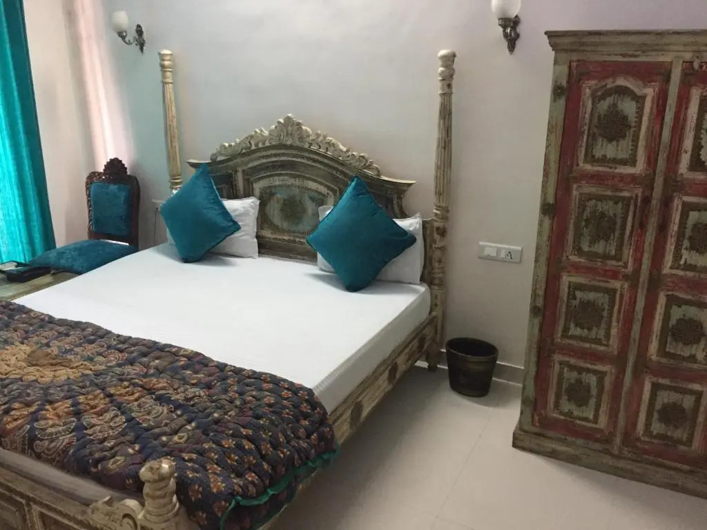 Little Ganesha Inn