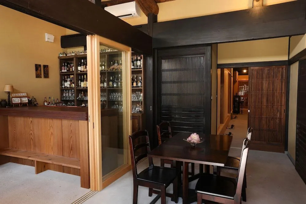 Traditional Guesthouse TONARI