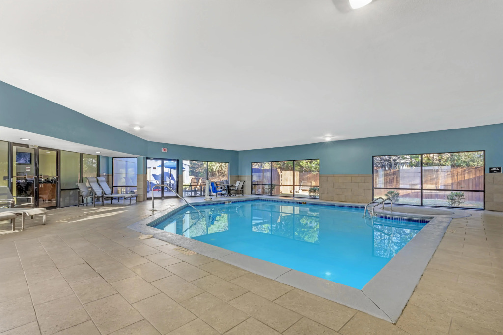 Best Western Plus McDonough Inn & Suites