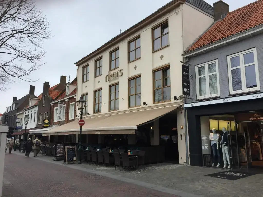 Rivers Hotel