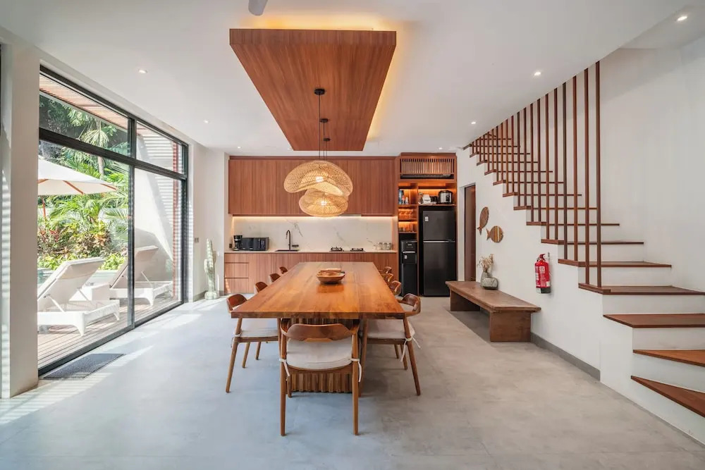 Designer 5br Villa, 400m to Café Del Mar