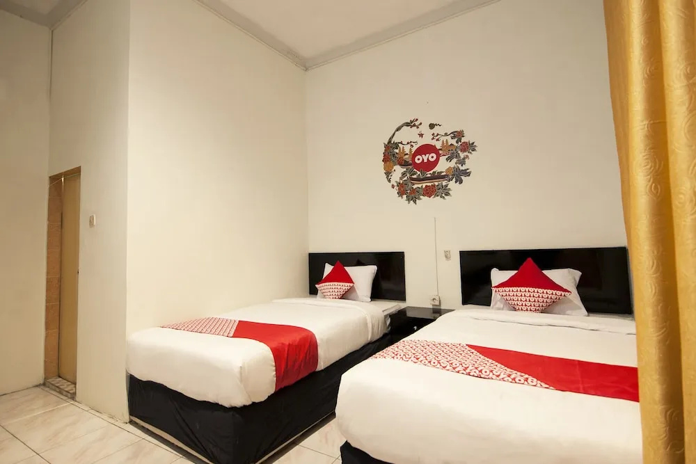 OYO 529 Hotel Paninda