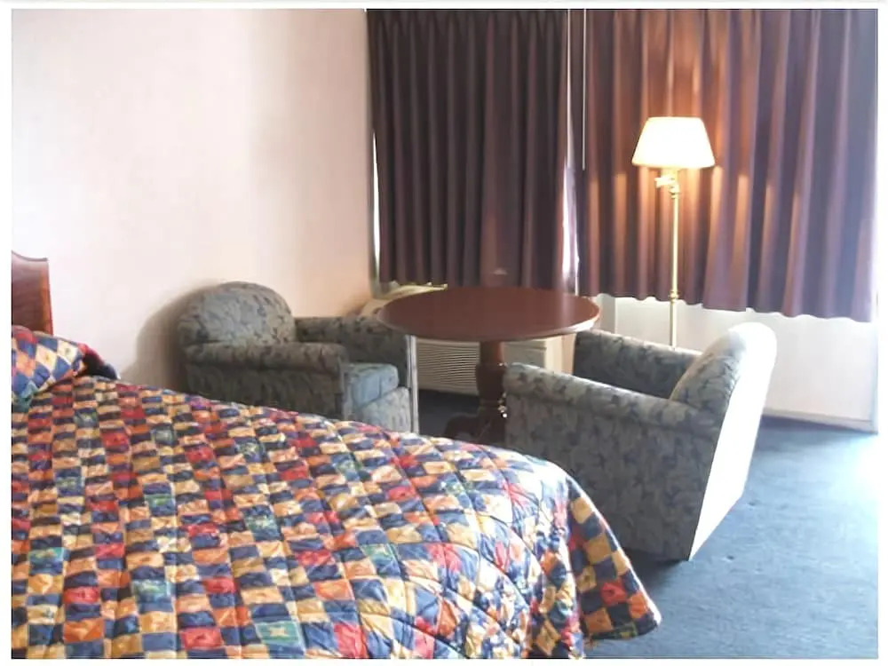 Red Carpet Inn And Suites Scranton