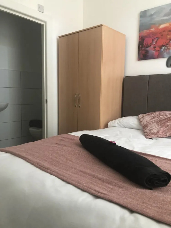 Lovely 4-bed House in Anfield all En-suite,