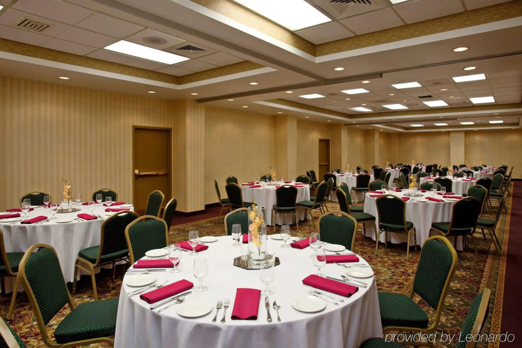 Country Inn & Suites by Radisson, San Diego North, CA