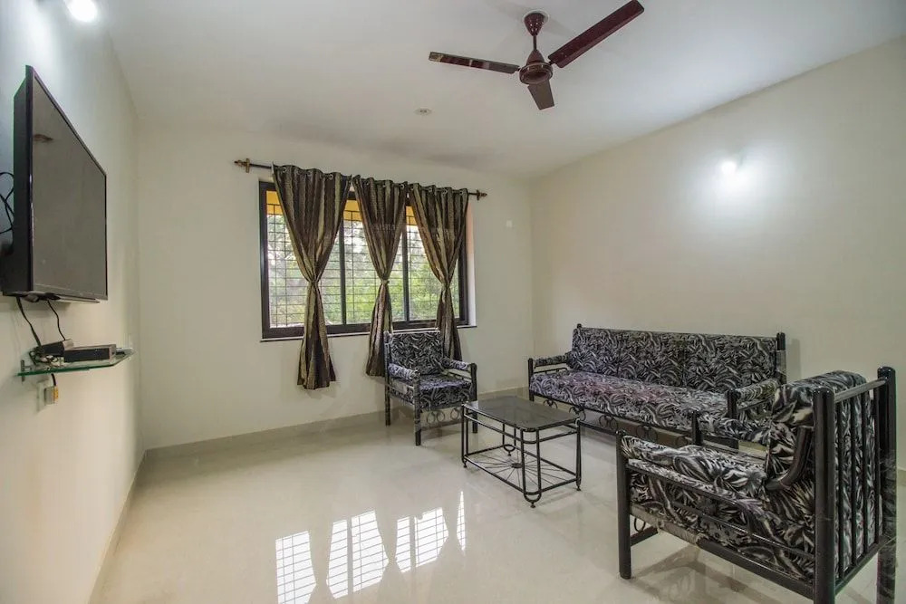 OYO 11349 Home Sunlit 2BHK Near Siolim Bridge
