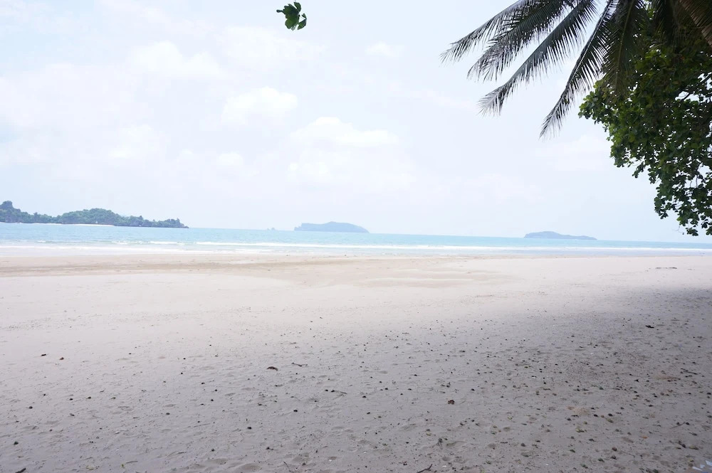 Yaravee Beach and Resort