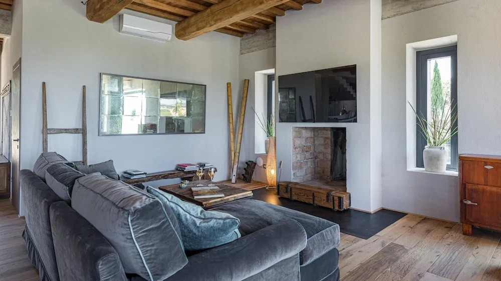 CASALE THE PLACE 6&2, Emma Villas
