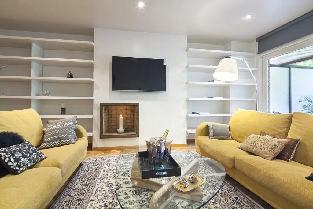 Classic Bonanova - 4 Bedroom Apartment 2nd Floor - Msb 56028