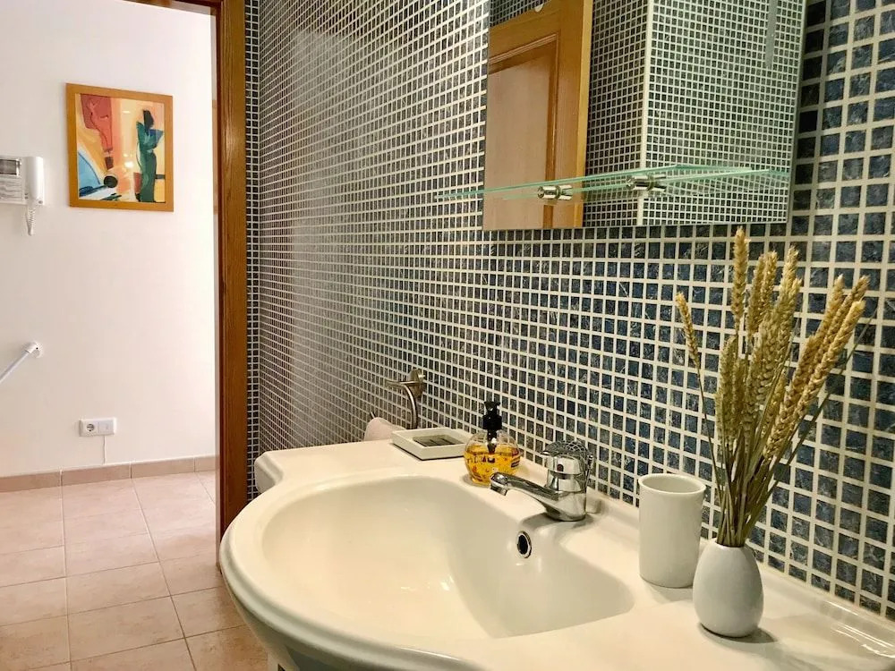 Al-Buhera Blue Apartment