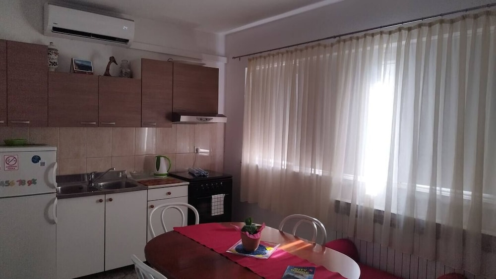 Apartments Ivo