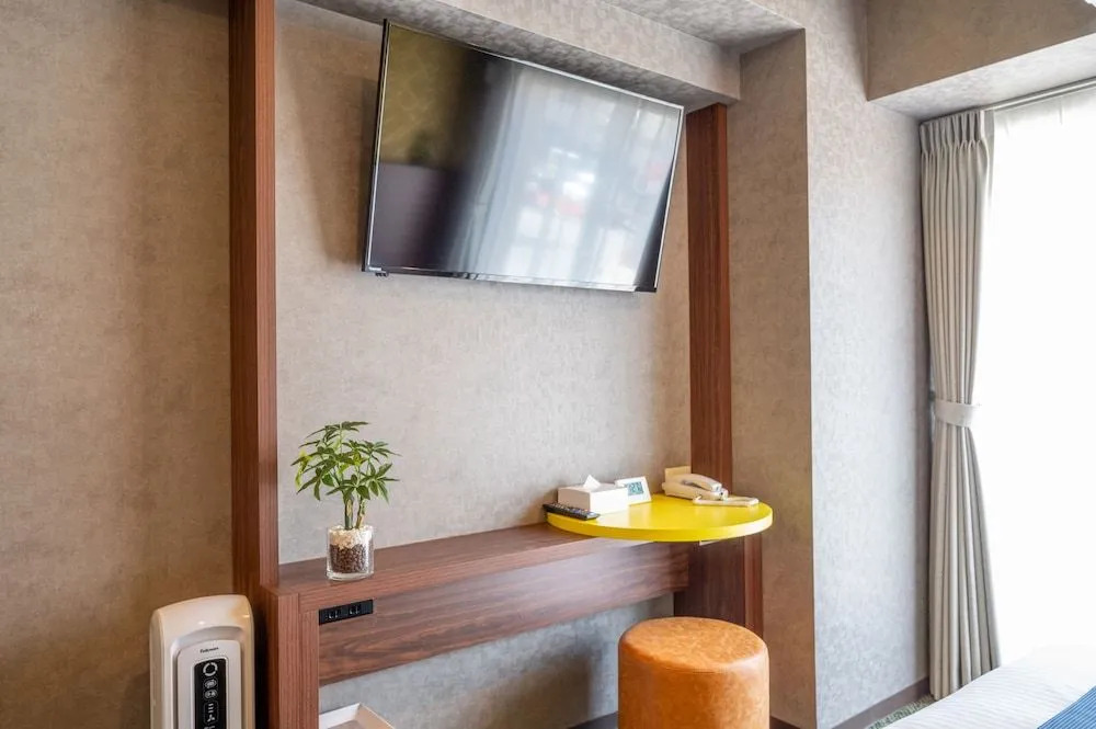 Naha Crystal Hotel