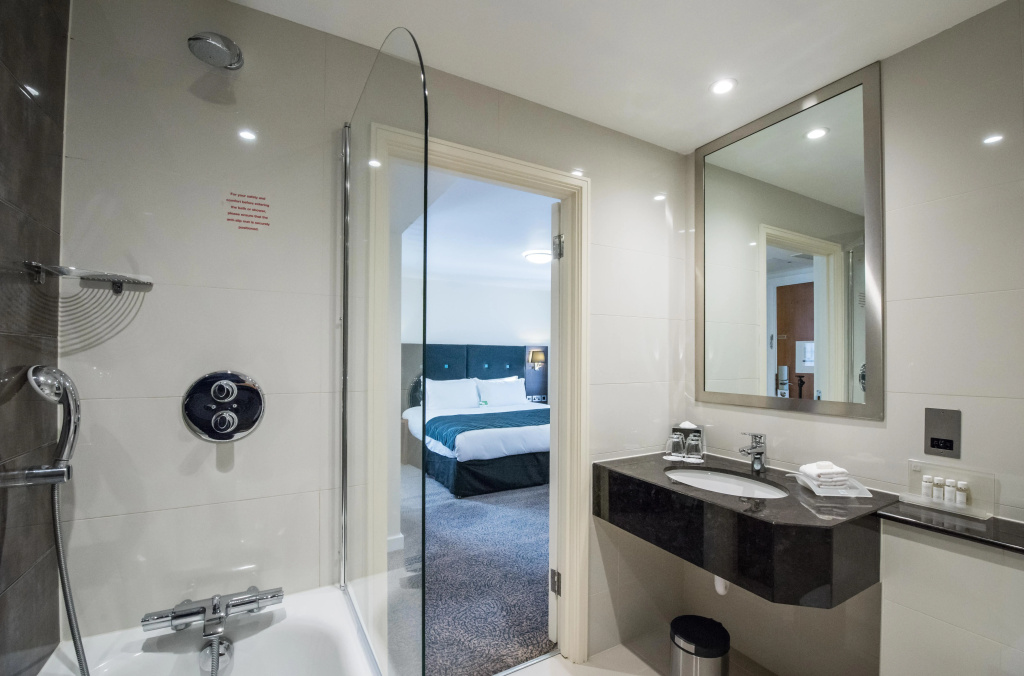 Holiday Inn London Kensington High St. by IHG