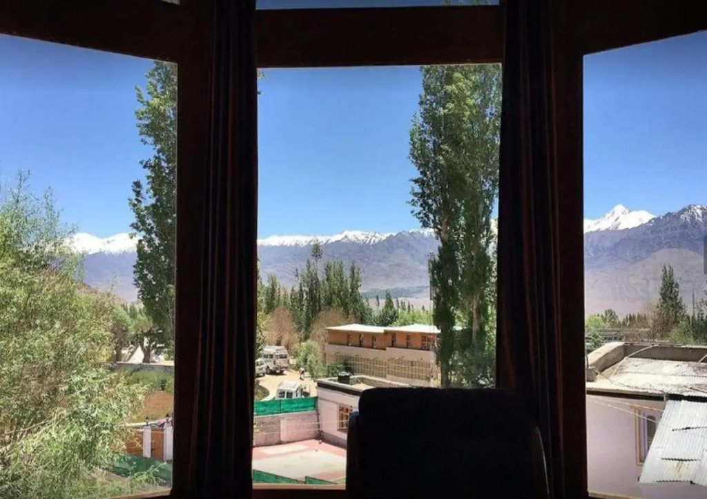 Himalayan Retreat-Karzoo