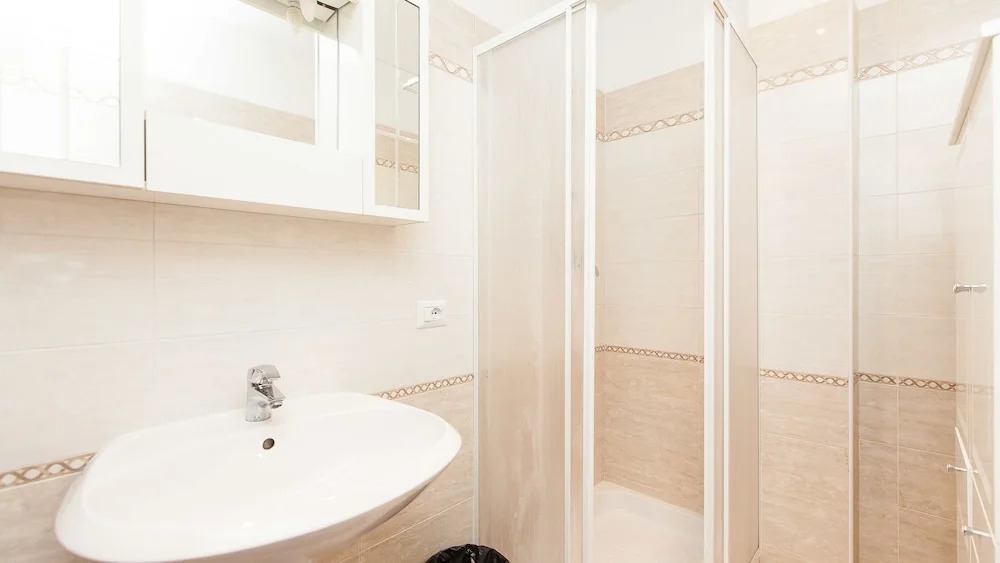 Guinizzelli Apartment