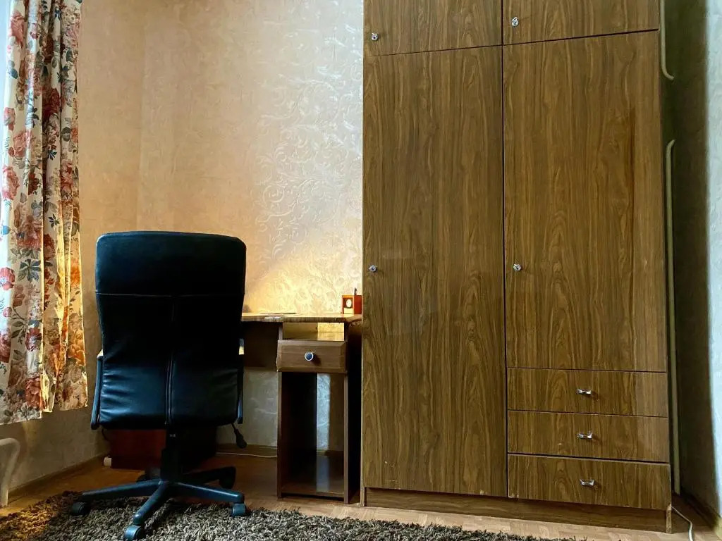 Spacious 3-Room Apartment & Parking