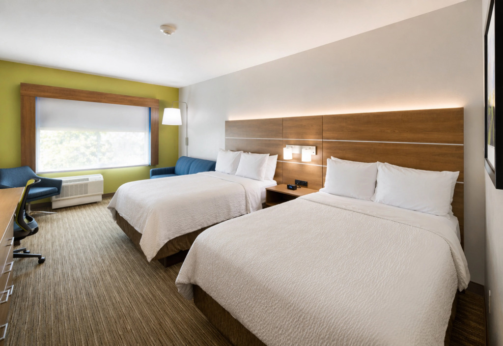Holiday Inn Express & Suites Lindale - Tyler by IHG