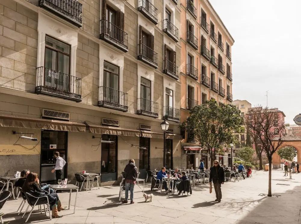 Spain Select San Joaquin Apartments