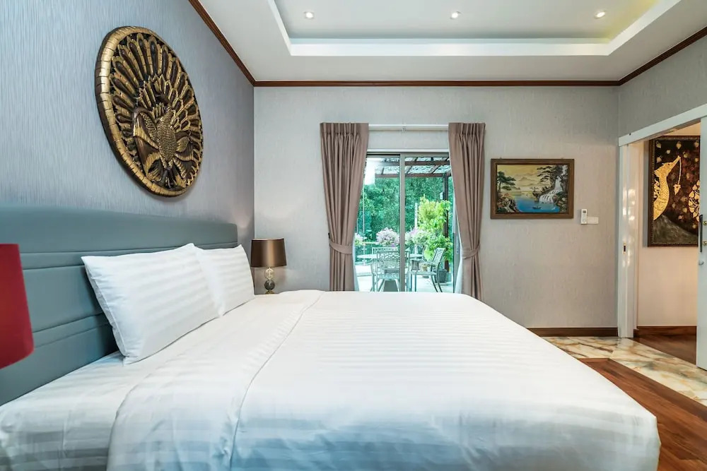 4BR Entertainment Villa Stan - Pool, Gym, Sauna & Jacuzzi