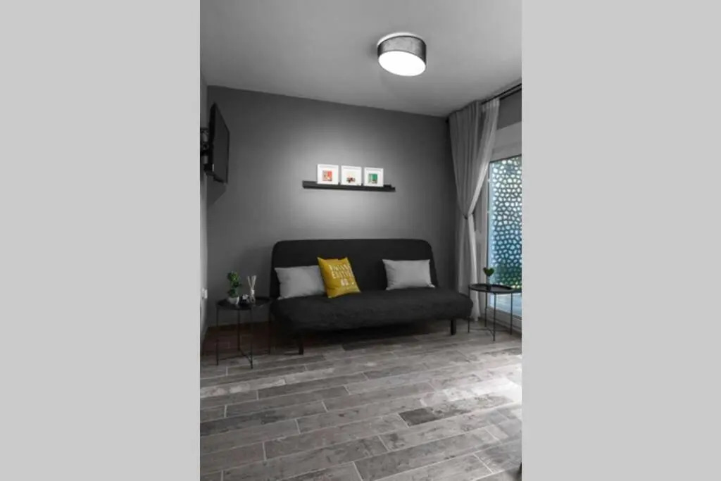 "LouLenny's aRt" BoutiQue HoMes in HalkiDiki, vol 2