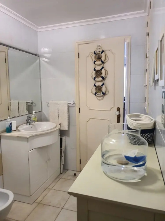 Luzia's Apartment - 2 Bedroom Apartment Sleeps 4