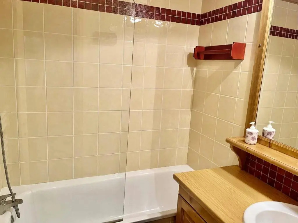 Résidence VALERIANE - 3 Pièces pour 7 Personnes 64