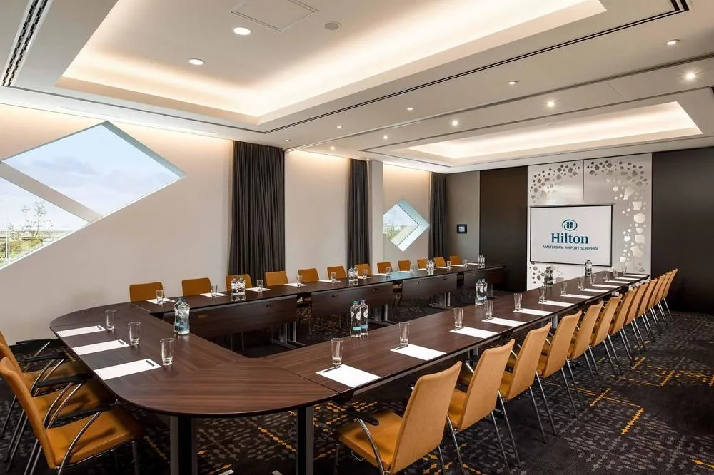 Отель Hilton Amsterdam Airport Schiphol