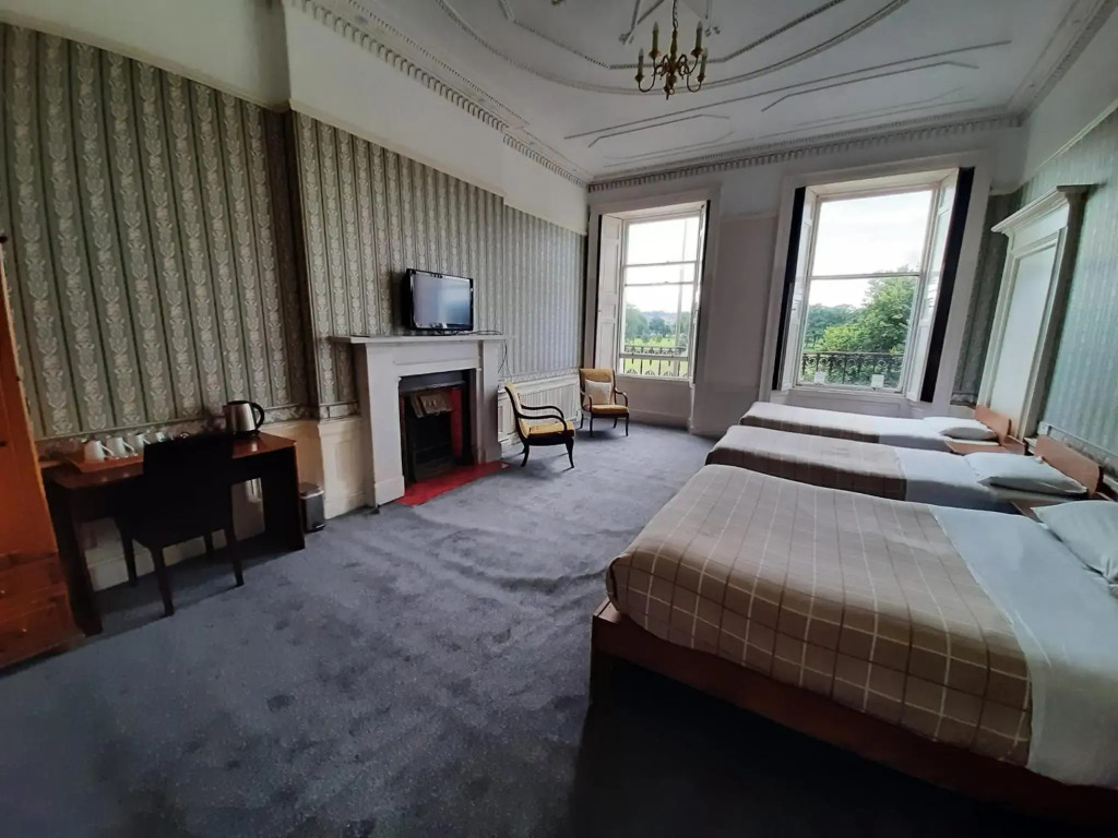 Adelphi Hotel