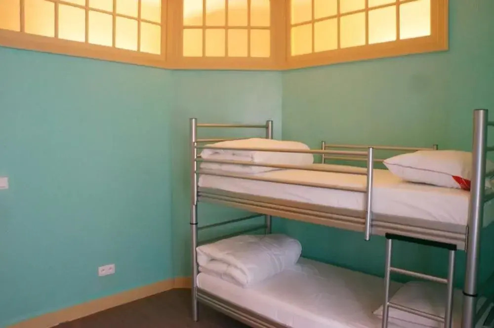 ES Hostel
