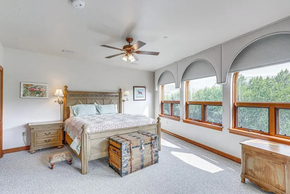 Expansive Edwards Condo on Main Street w/ Views!