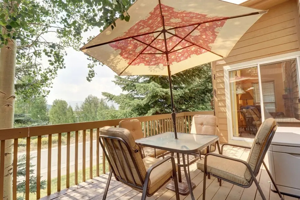 75 Corinthian 3br 3ba Spacious Layout, Private Garage. 3 Bedroom Townhouse by RedAwning