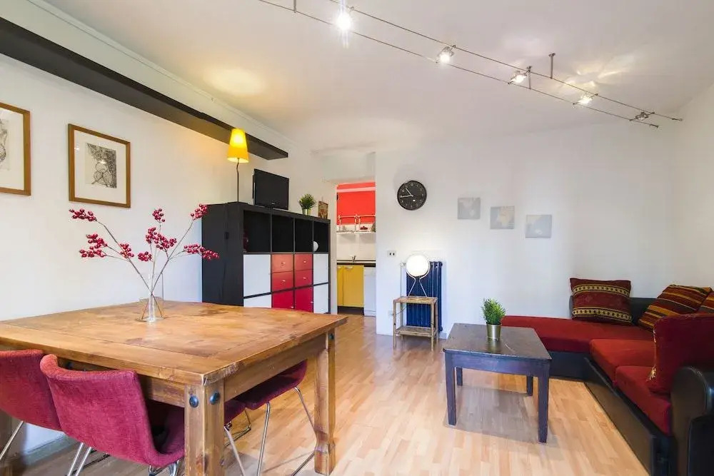 Nelson Mandela Forum Flat