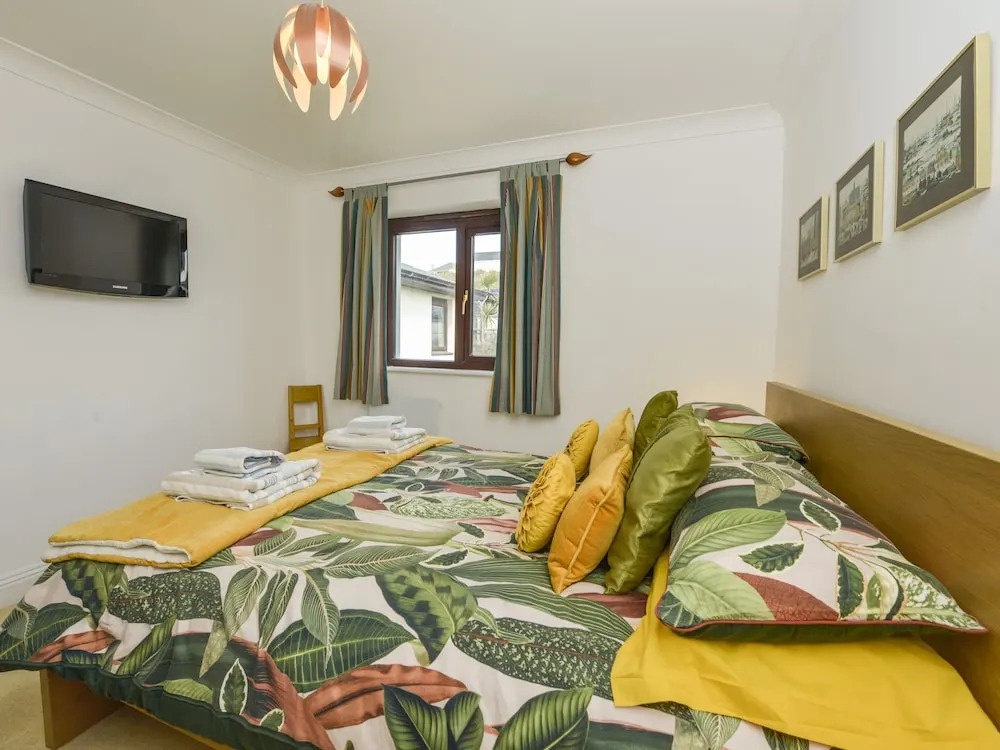 24 Burgh Island Causeway