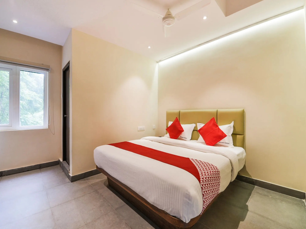 FabHotel Siddarth Grand