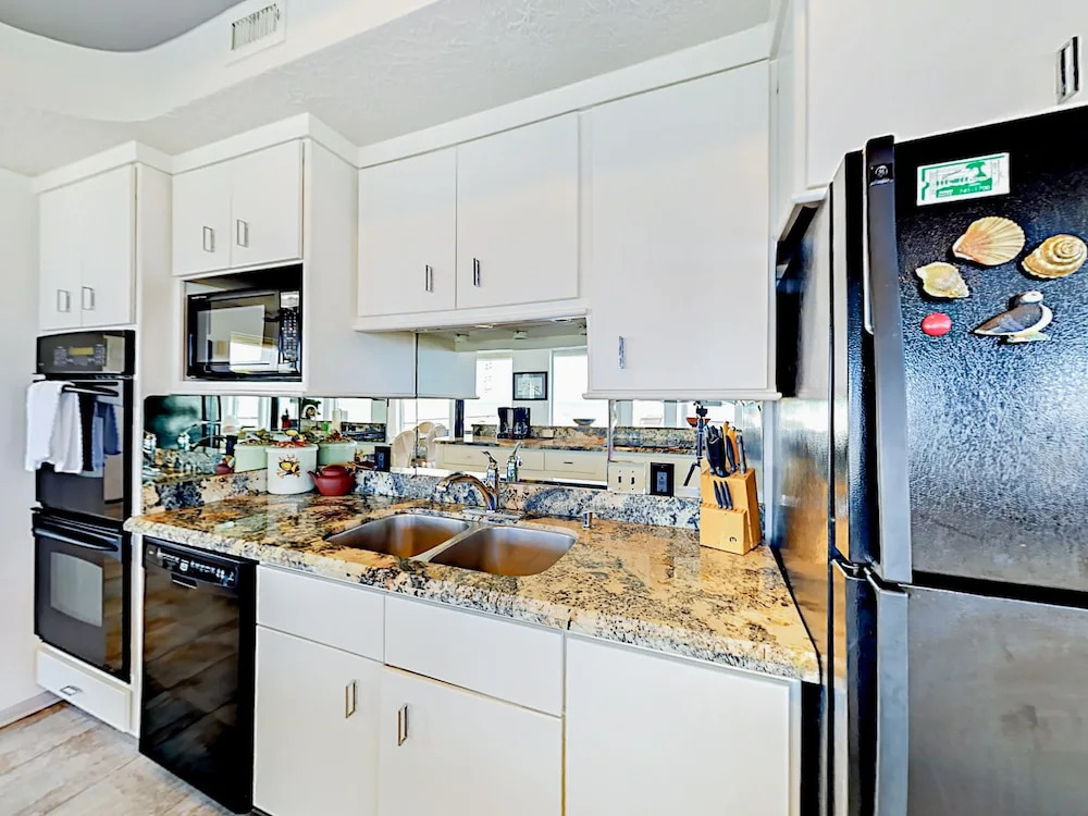 18811 W De Vaca Home 4 Bedrooms 4.5 Bathrooms Home