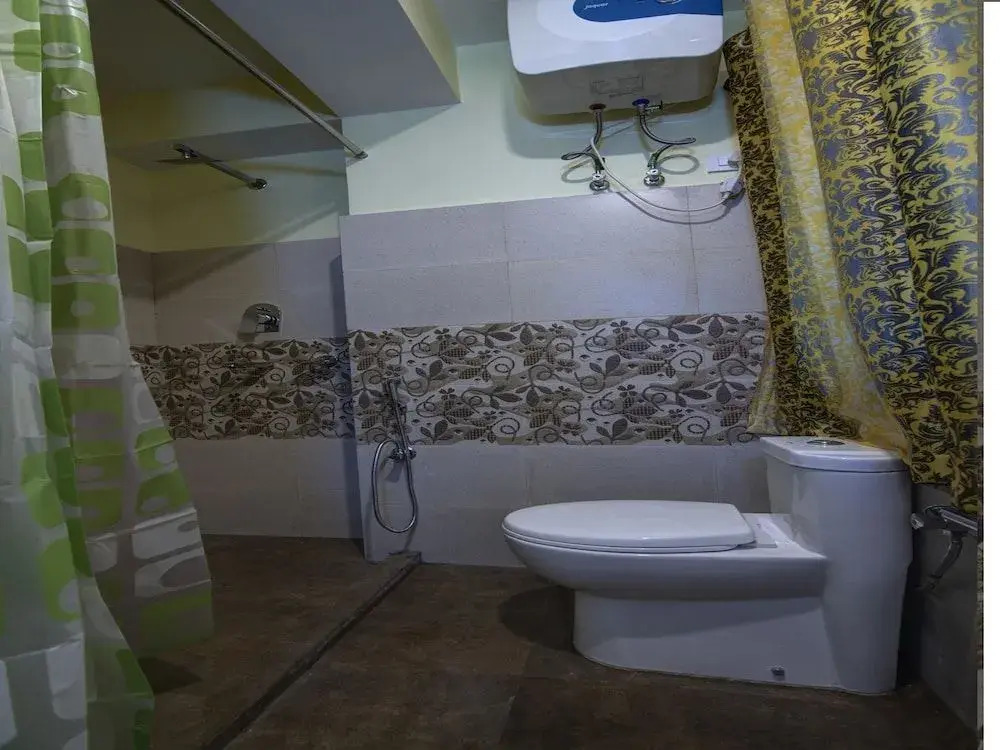 OYO 13465 Greendot Hotel
