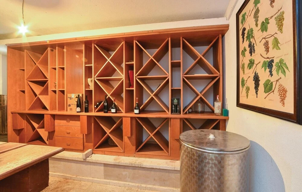 Stunning Home in Sinj With Sauna, Wifi and 4 Bedrooms