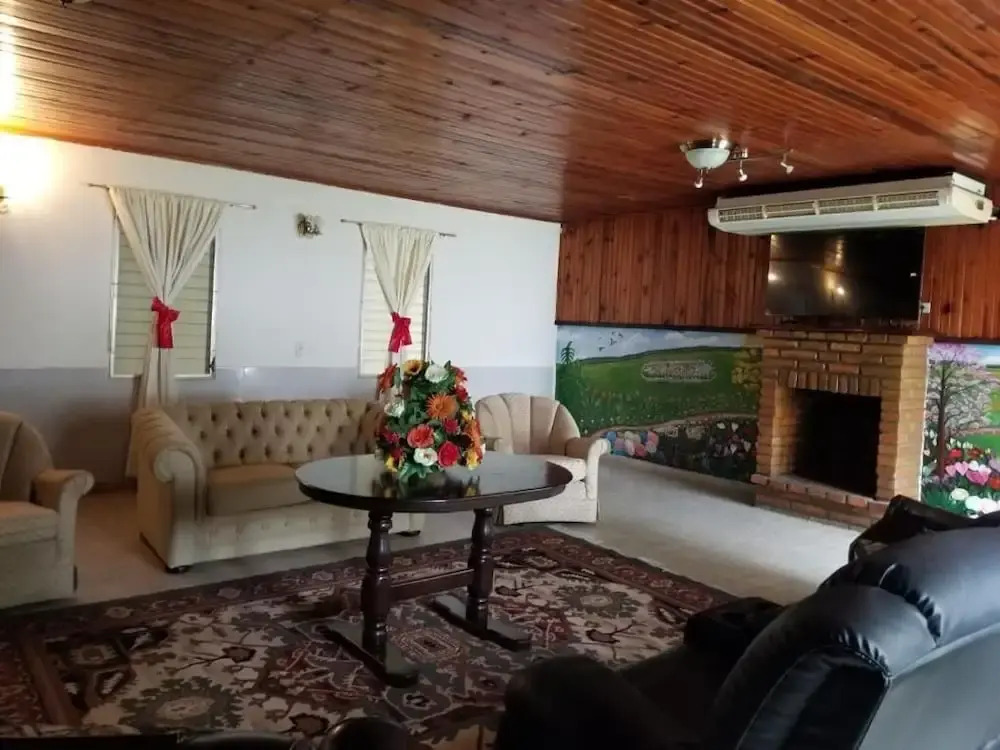 Estancia del Bosque Forest Guest House