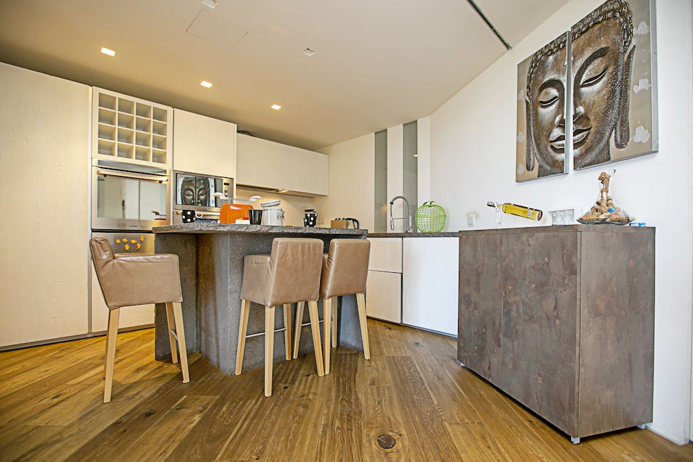 Riva Suite Lake View