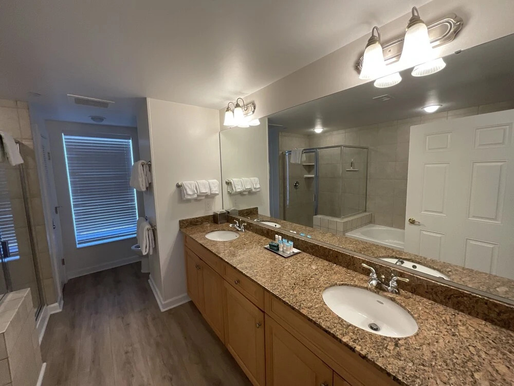 1107 Royale Palms 3 Bedroom Condo