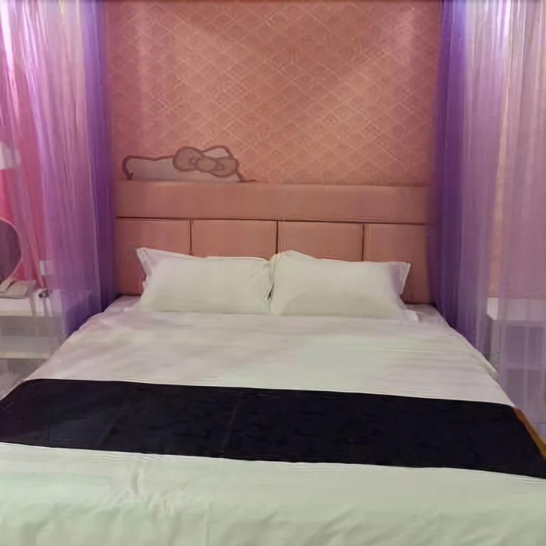 Huanghelou Business Hotel