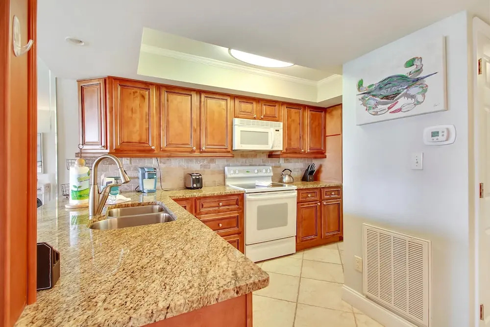 Land's End 304 Building 10 Beachfront Condo With Updates!