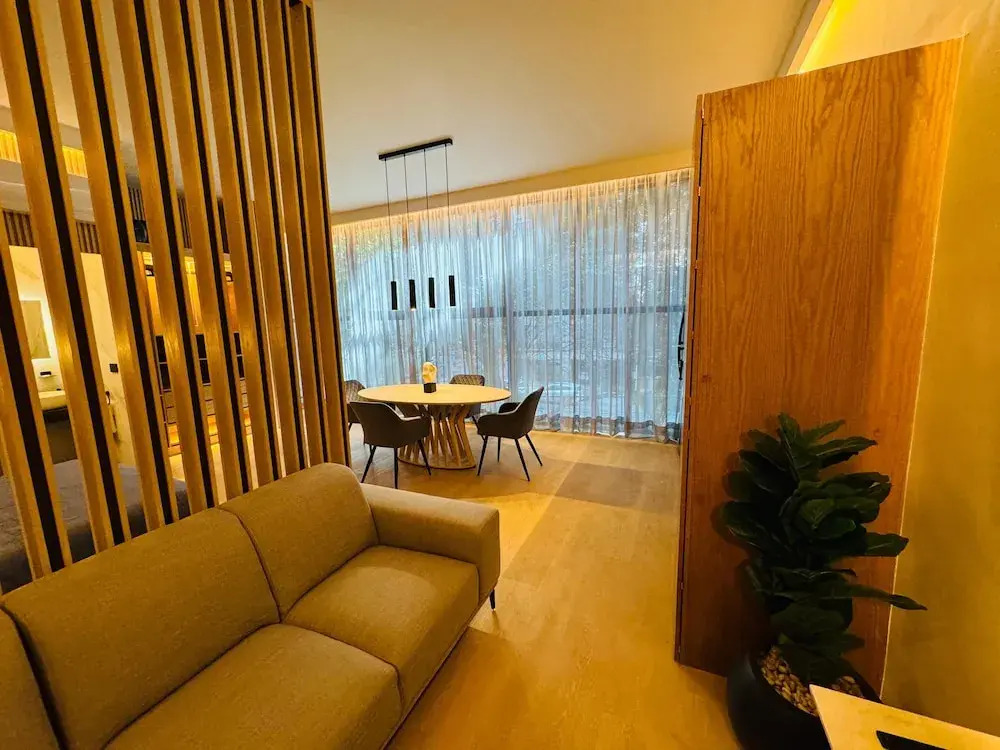 Loft 403