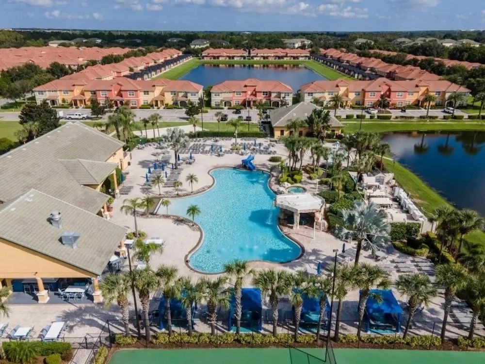 Paradise Palms - 5 Bedroom Pool - 3500PP Home by RedAwning