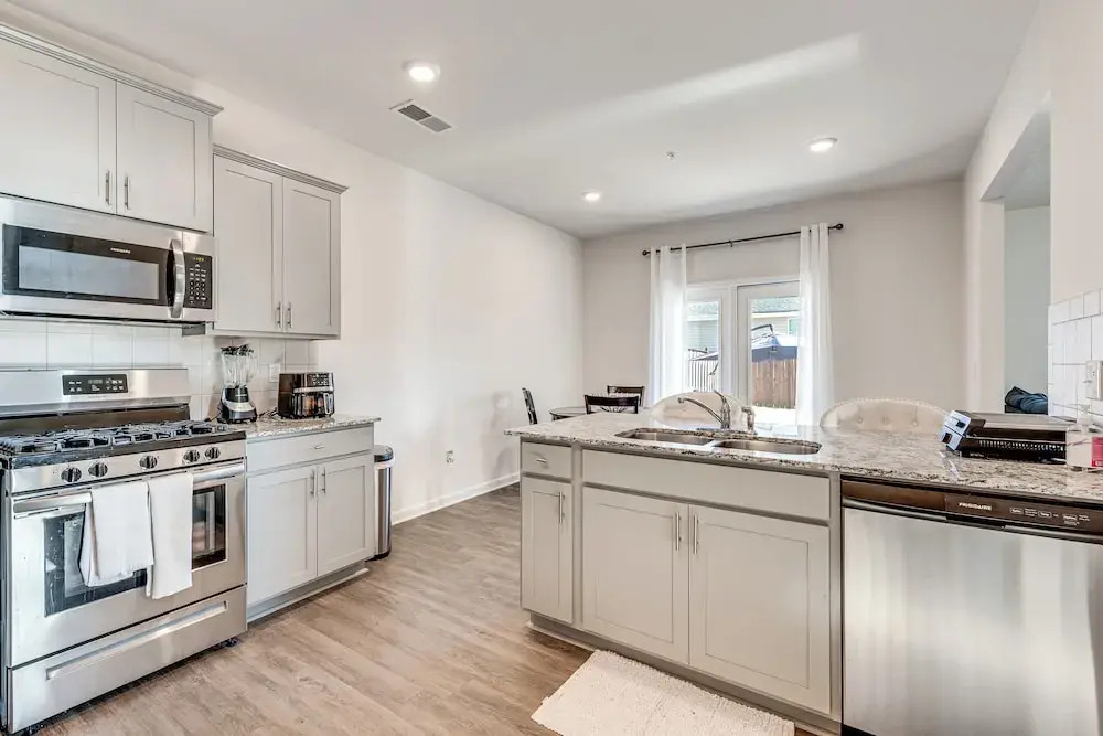 Near Atl! Spacious Townhome w/ Patio & WFH Setup